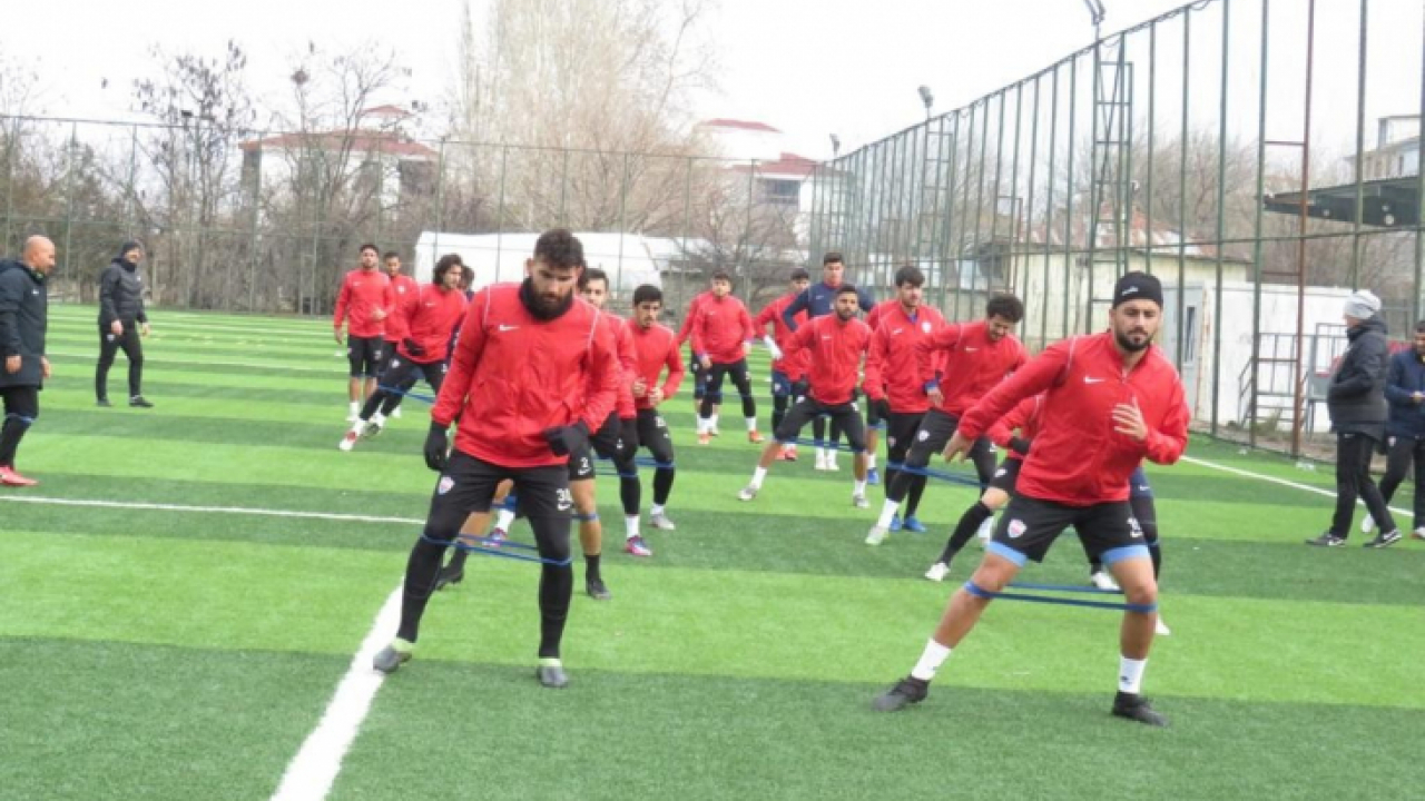 Elazığ Karakoçan FK, antrenmanlara başladı