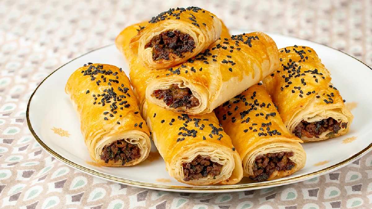 Hamur Kıyameti: Çıtır Çıtır Kıymalı Börek Tarifi ile Efsane Lezzet!